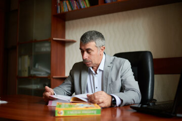 доктор Комаровский