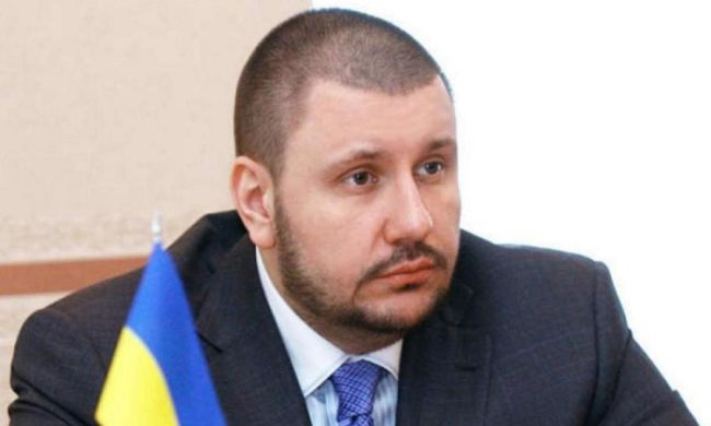 Цирк з вертольотами і арештом дружків Януковича закінчився гучним пшиком