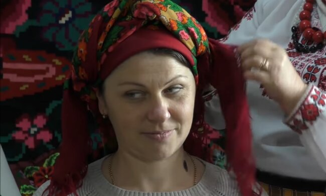 Українська хустка, українка, фото: Знай.ua