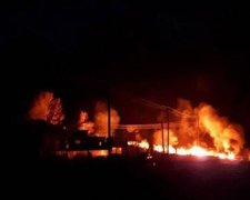 У Росії нафтопровід охопило вогнем, жителів евакуйовано: відео