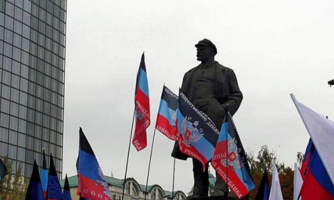Сепаратисты провели "идейный" митинг в Донецке (фото)