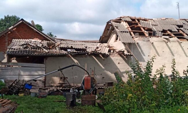 Наслідки удару ракети, фото: Офіс Генпрокурора