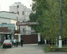 Спиртзавод на Львівщині відновлює роботу після 8 місяців простою