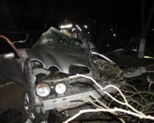 Jaguar рострощило об стовп (фото)
