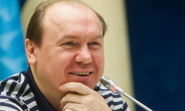 Футбольный эксперт рекомендует вместо Реброва трех известных тренеров