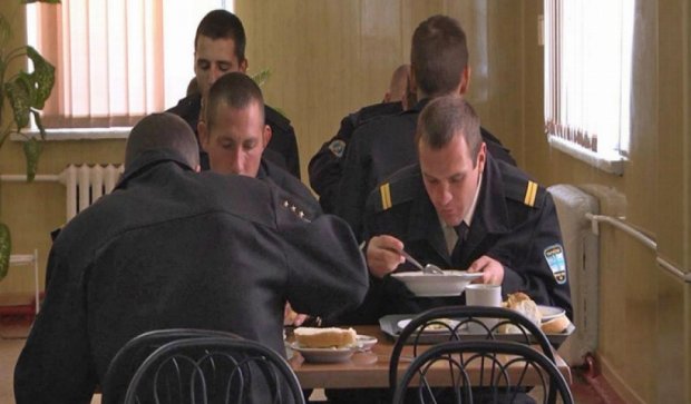 Моряків годують по-новому: як впроваджують реформу в Одесі (фото)