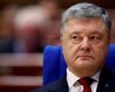 Порошенко перейшов на молодіжний сленг, аж сам злякався: "френди" і "гайз"