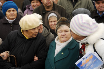 Українцям пообіцяли роздати по 12 тисяч: що потрібно знати