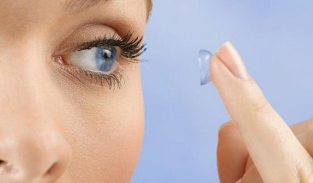 Як правильно використовувати контактні лінзи