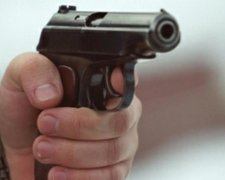 Стрілянина біля торгового центру в Одесі: є поранений