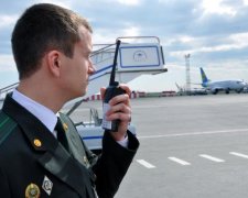 Доблестные украинские пограничники спасли россиянку в Борисполе