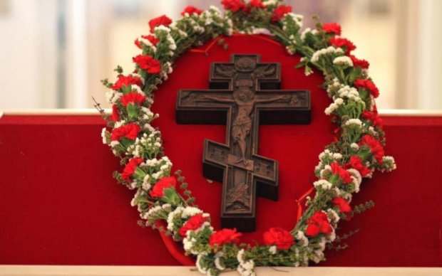 Воздвиження Хреста Господнього 2017: історія та традиції свята