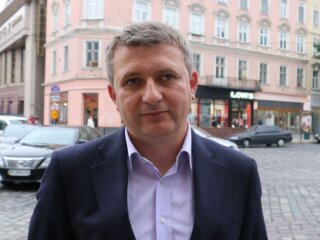 Юрий Романенко, Facebook