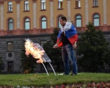 В Москве на Лубянке  сожгли портрет Дзержинского (фото)