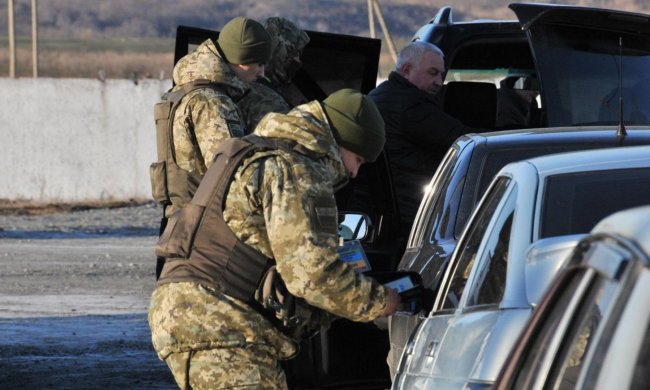 Украина "тепло" встретила депортированную из России журналистку: уже за решеткой