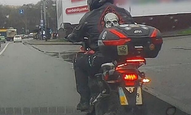 Мотоциклист, фото: Facebook Патрульная полиция Киева