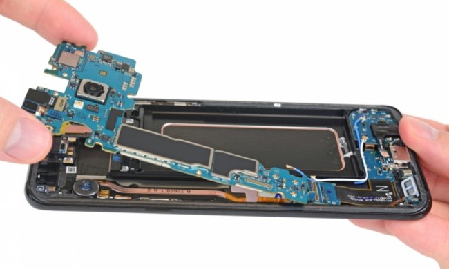 Samsung Galaxy S8 оцінили на ремонтопридатність
