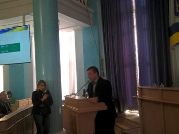 Як Садовий львівське сміття по всій Україні катав