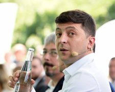 Главное за ночь: сюрприз от Зеленского, "божественные" зарплаты священников и список кандидатов в Раду