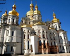 Неконтролируемая Лавра: незаконные застройки уничтожают православную святыню