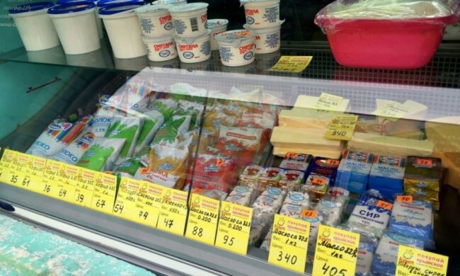 На что хватает российских зарплат крымчанам