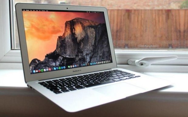 MacBook за копійки: спливли нові деталі про ноутбук від Apple