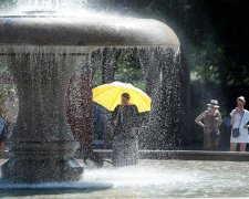 Погода на 12 серпня: аномальна спека вижене українців на пляж, не забудьте прихопити окуляри