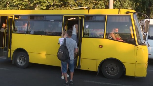 Громадський транспорт Києва. Фото: Youtube