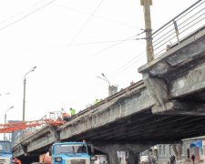 В цьому році не чекайте: ремонт Шулявського мосту вирішили відкласти