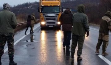 Україна втратить мільярди через блокаду вантажівок