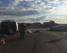 Смертельна ДТП "євробляхи" й маршрутки: кількість жертв росте