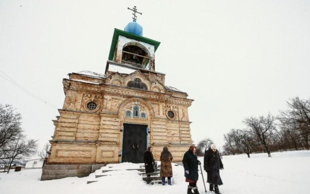 В українському храмі цвіль і грибок доїдають рідкісну святиню: фото