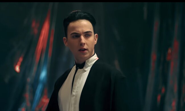 MELOVIN утонул в объятиях соблазнительной брюнетки и раскрыл самое главное: "первый и последний раз"