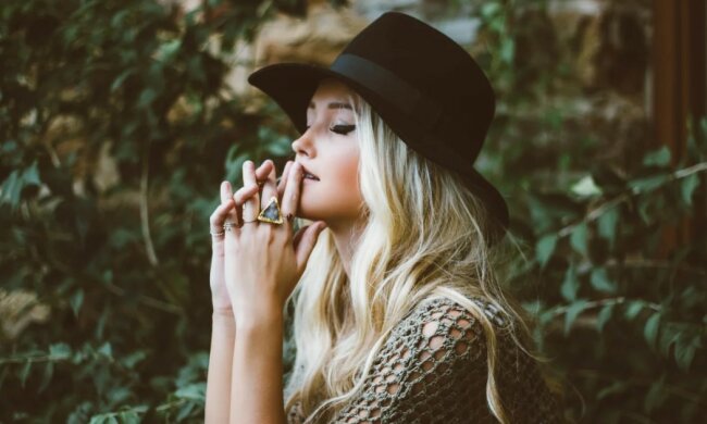 Дівчина-Скорпіон