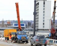 Путінські байкери увічнюють терористів у Луганську