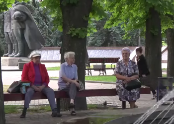 Пенсіонери. Фото: скрін youtube