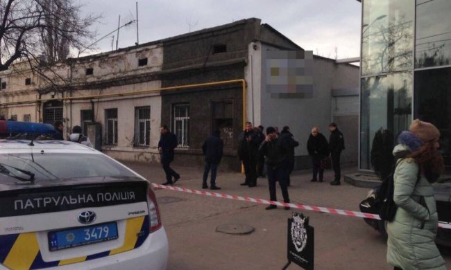 Драма в Одессе: копы "казнили" подозреваемого, бросившегося на них с топором
