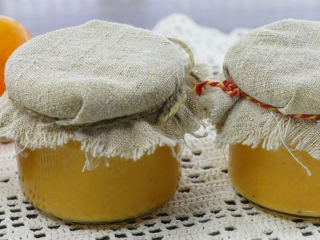 Джем из хурмы, кадр из видео