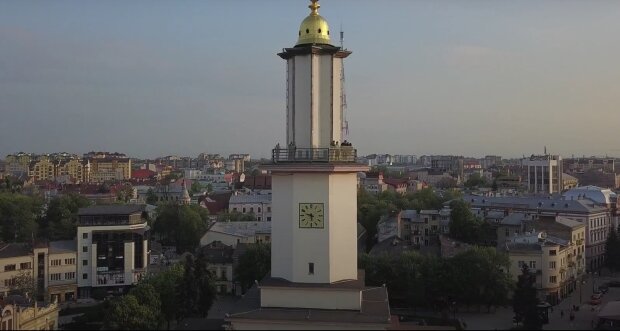 Ратуша в Ивано-Франковске, кадр из видео, изображение иллюстративное: YouTube