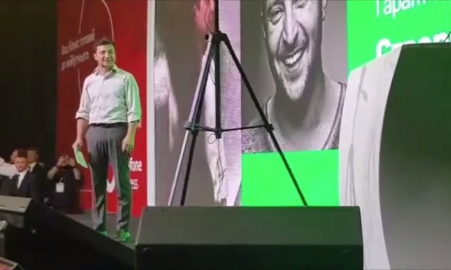 Зеленский сорвал овации на iForum: заводы Tesla и Маск, который "перережет красную ленточку"