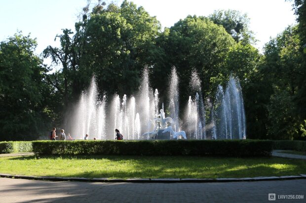 фонтан "Івасик-Телесик", фото:  lviv1256.com
