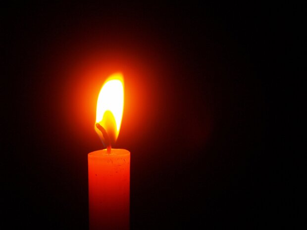 свеча памяти, фото Pxhere