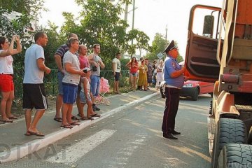 В Одеській області протестували проти вантажівок на дорозі (фото)