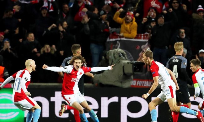 Чешские футболисты устроили безумие, узнав, что им играть с Челси: видео