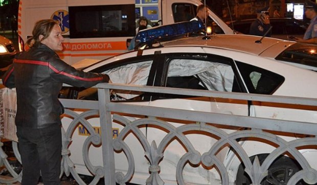 В Ровно микроавтобус врезался в милицейское авто, есть пострадавшие (фото)