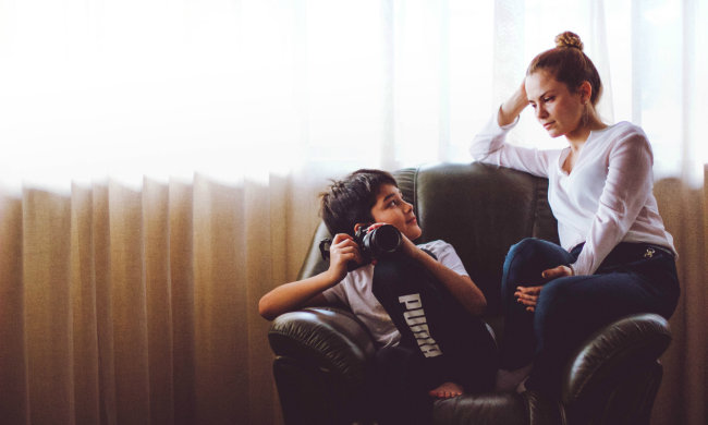 Дитина починає жити окремо: поради, які допоможуть батькам не впасти у відчай