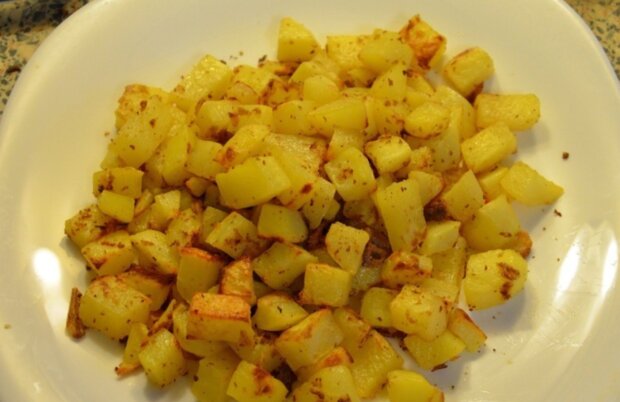 Картофельный кубики, кадр из видео