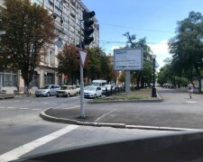 Двоє дніпрян влаштували наркоманську вечірку на очах у всього міста - колються, не соромлячись поліції