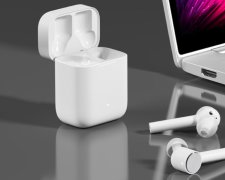 Навушники Xiaomi переплюнули AirPods: ідеальний гаджет за копійки