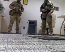 Мертвые души по-украински: чинуша погорел на миллионной взятке
